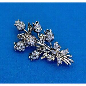 Vintage Flower Bunch Silver Tone Floral Plant Dainty Elven Brooch - D13